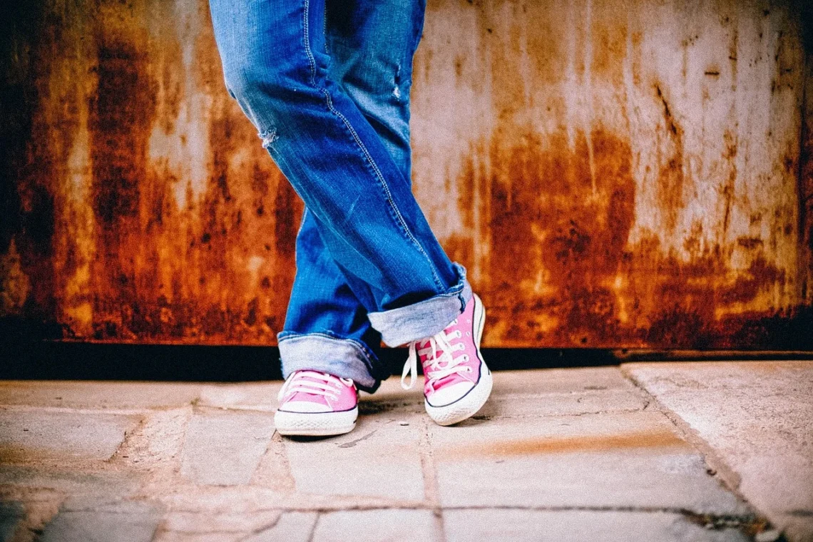 Filippo na koturnie i klapki Rieker — styl dla niej i dla niego